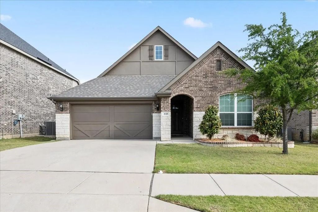 448 Windy Knoll Road, Fort Worth