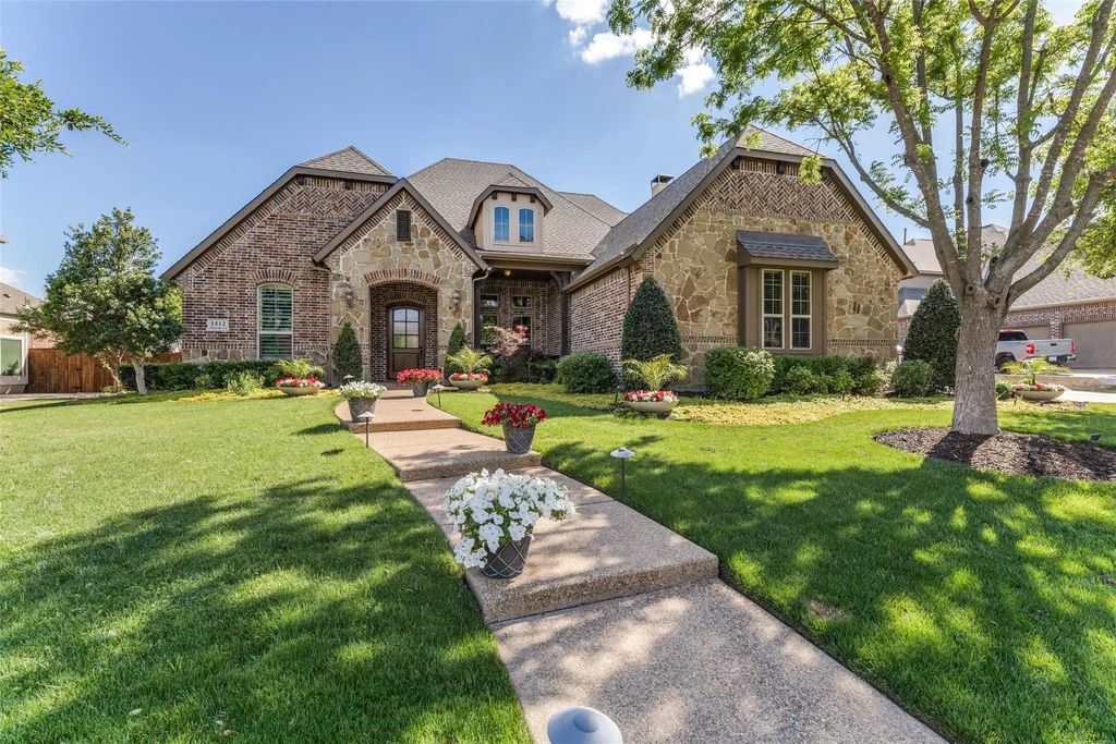 1512 Sustrik Court, Keller