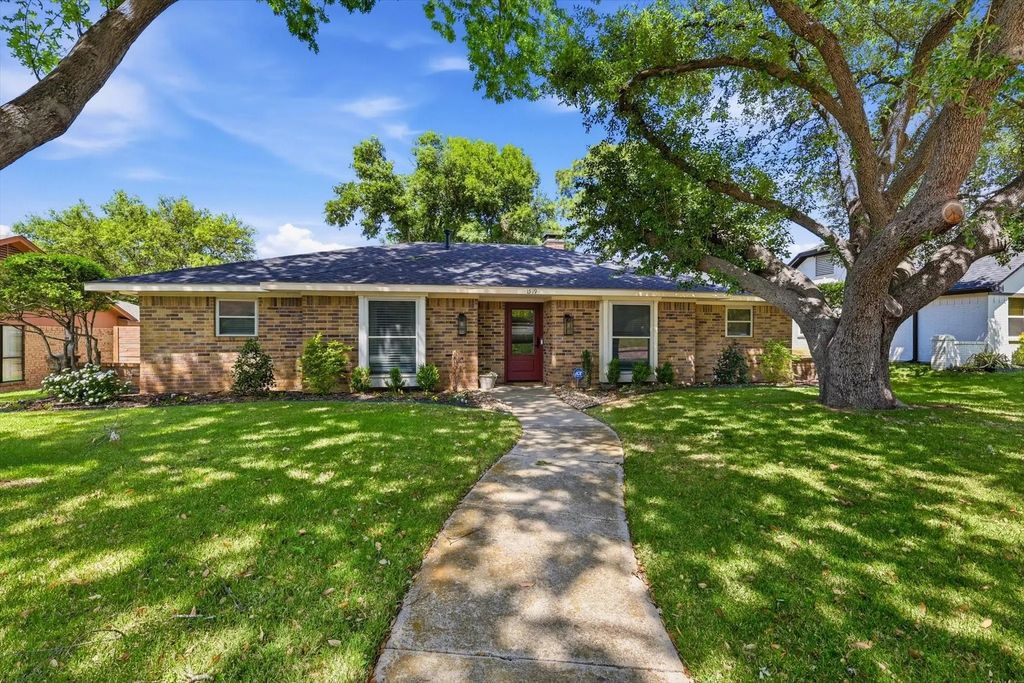 1519 Chisolm Trail, Lewisville