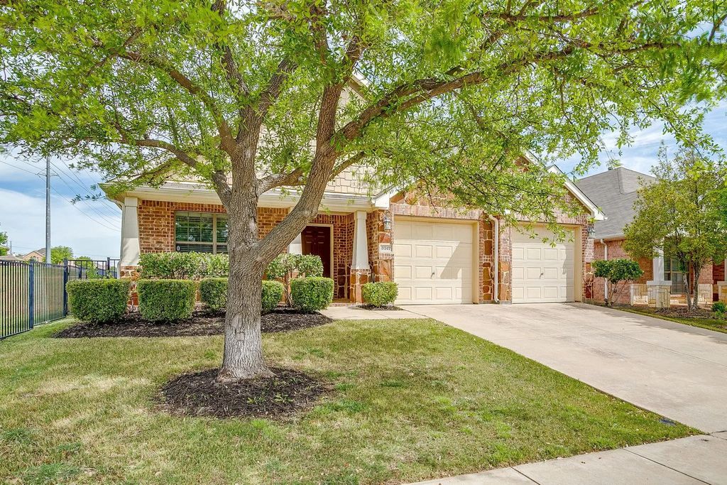 3917 Foreland Drive, Fort Worth