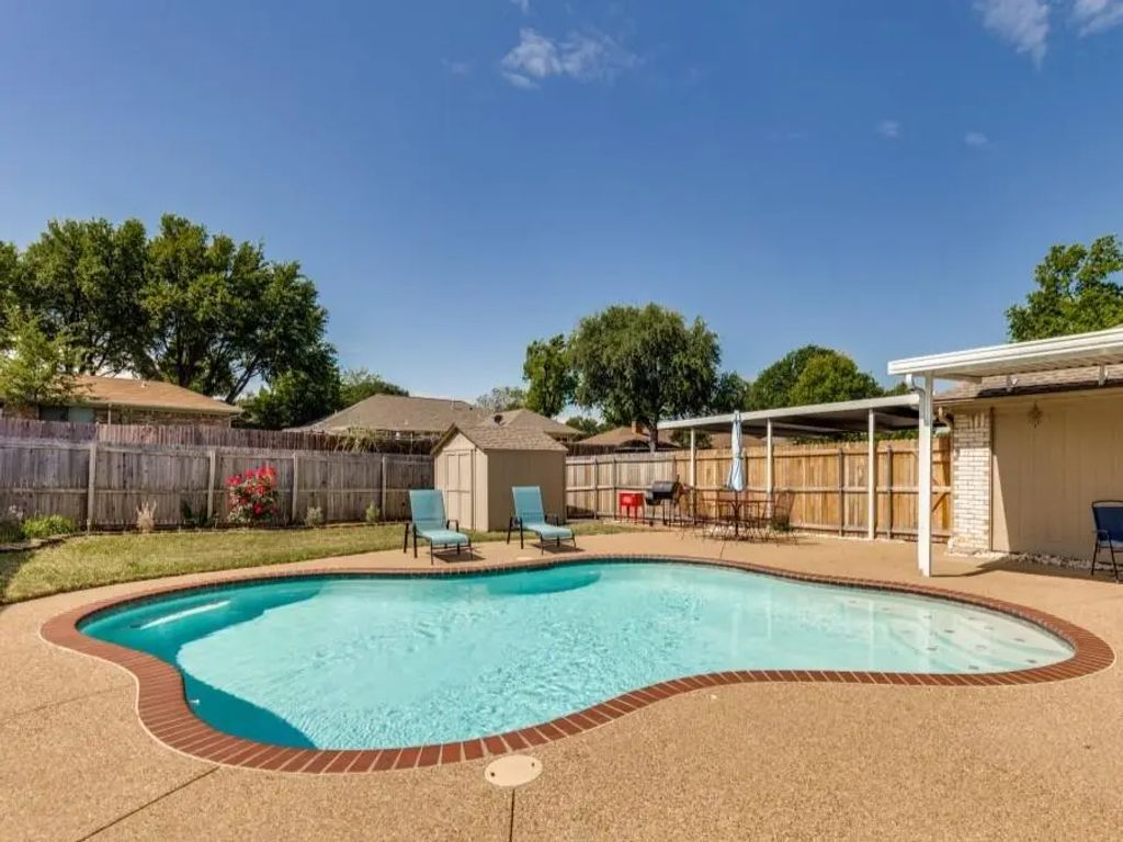 1608 Mayflower Drive, Carrollton