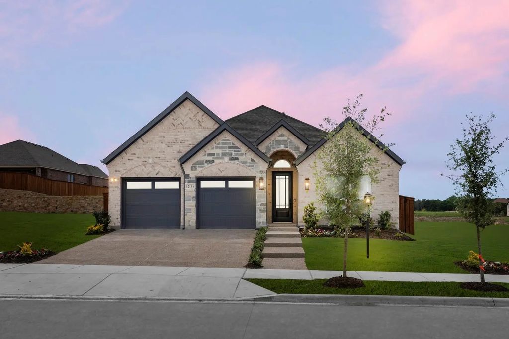 1216 Eclipse Way, Lucas