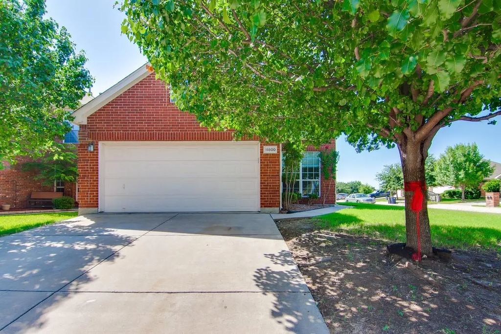 11800 Porcupine Drive, Fort Worth