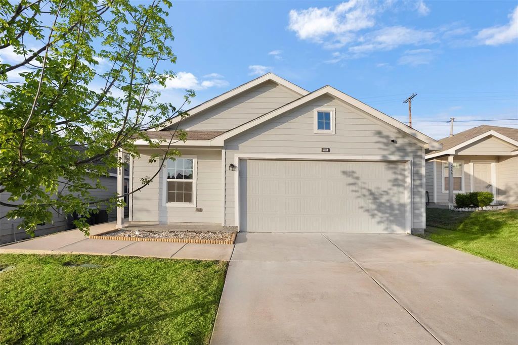 5560 Mcclelland Street, Forney