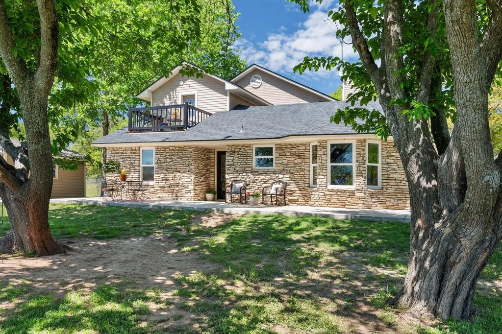 409 Measures Road, Weatherford