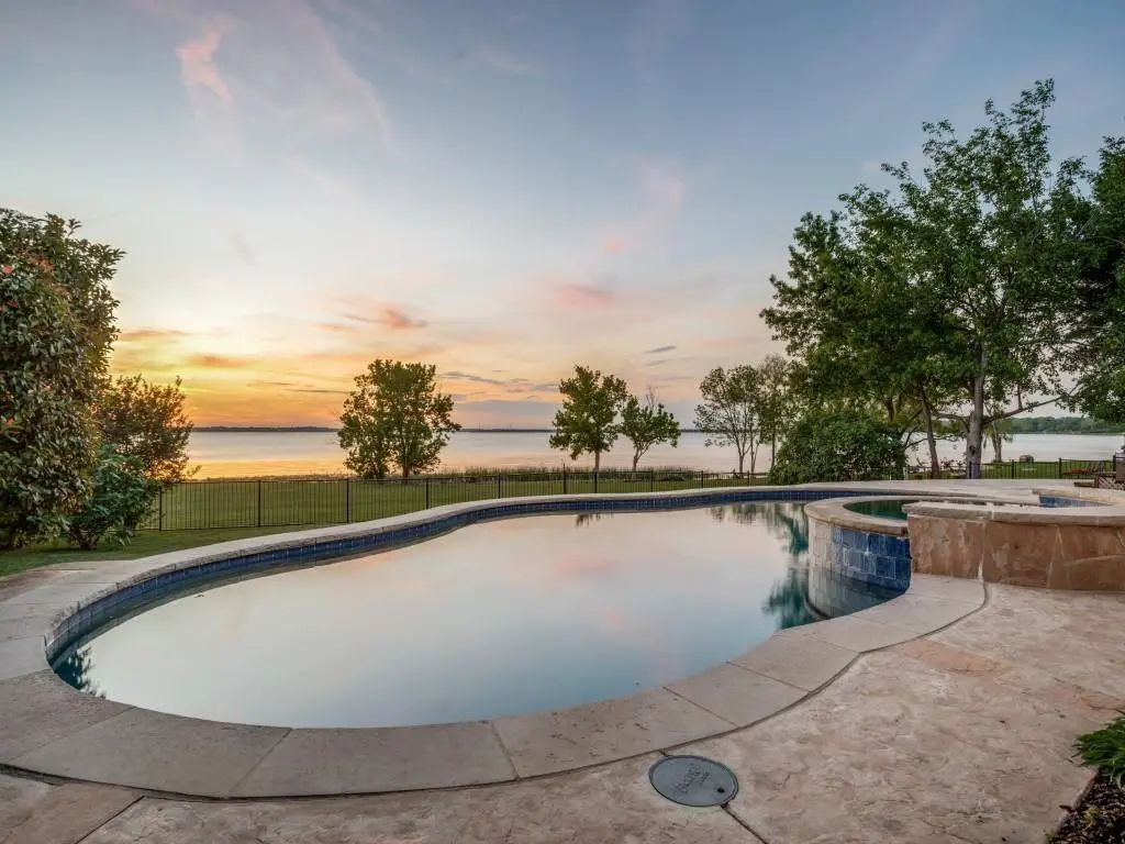 1804 S Lakeshore Drive, Rockwall