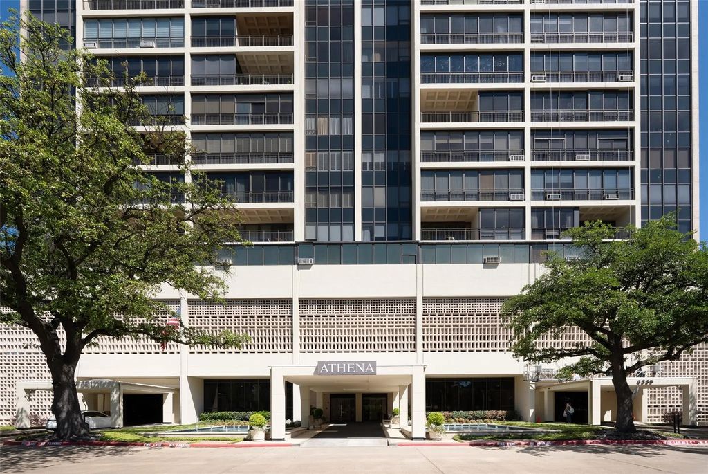 6335 W Northwest Highway 614, Dallas