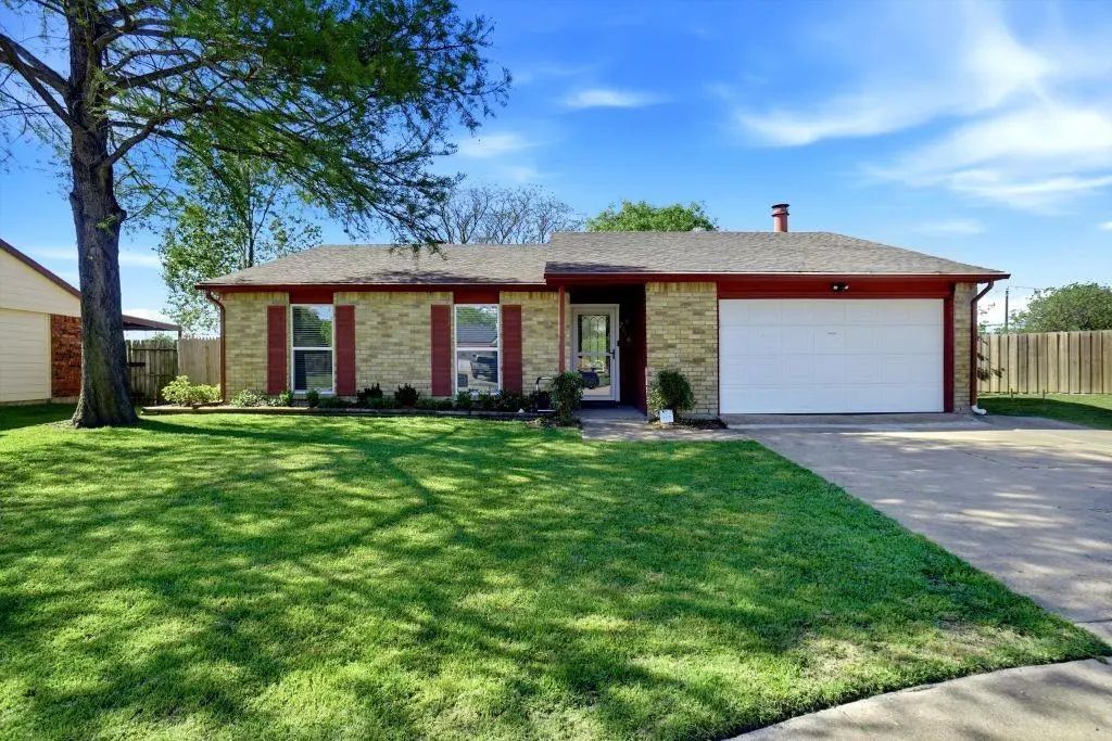 2358 Honeycomb Court, Fort Worth