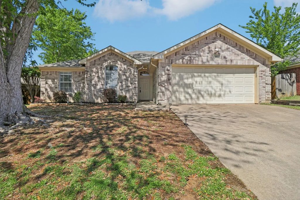 5007 Ivycrest Trail, Arlington