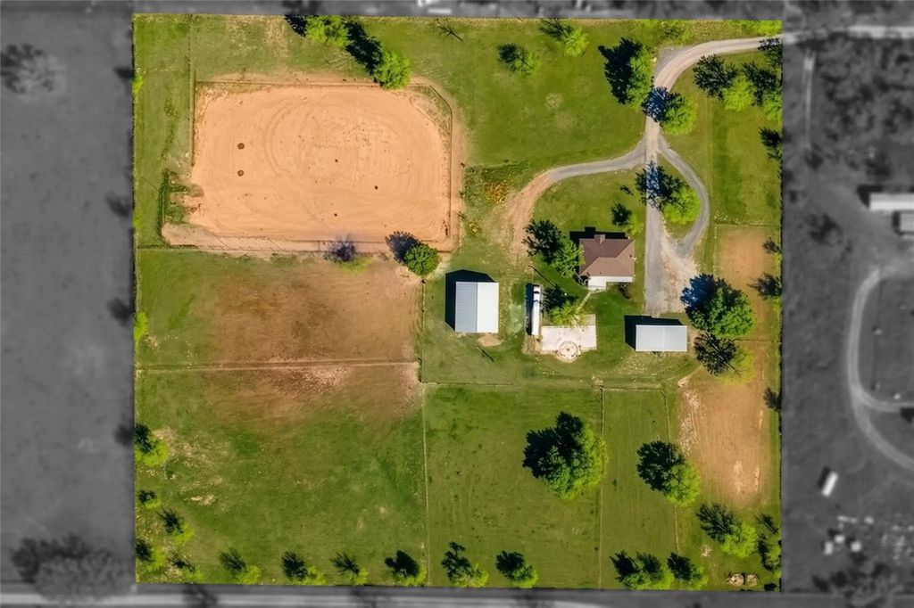 132 Crowley Lane, Mineral Wells