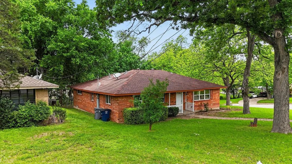 1245 Whispering Court, Dallas