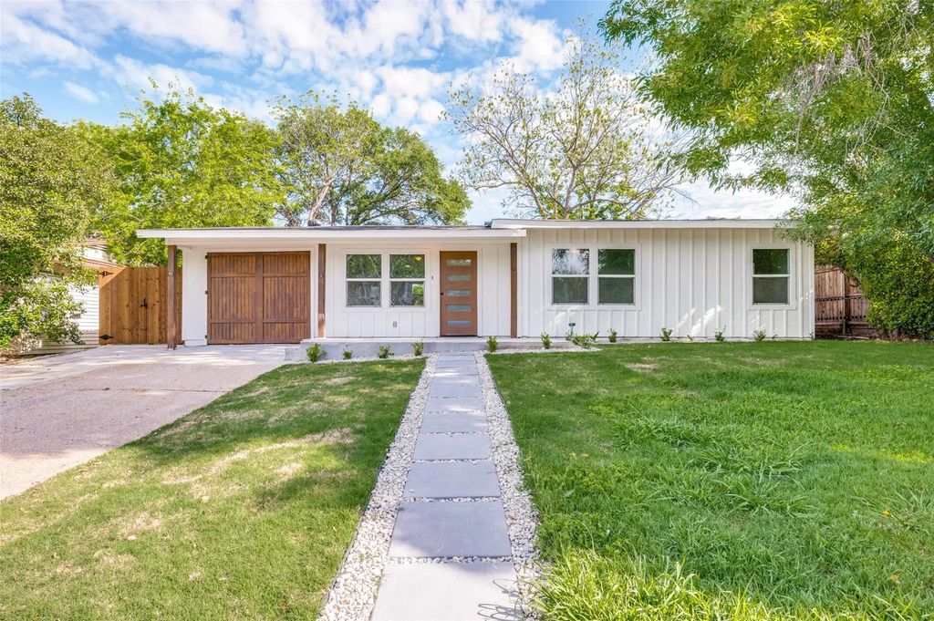 2605 Greenhurst Drive, Farmers Branch