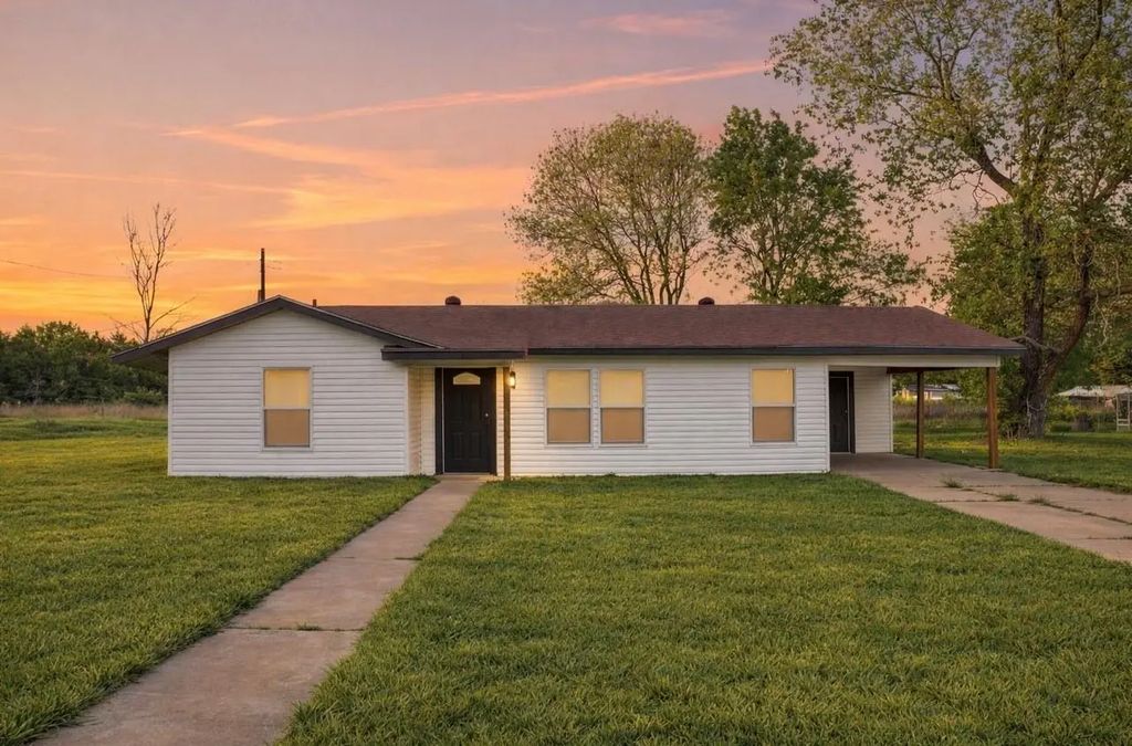 1030 Travis Circle, Cooper