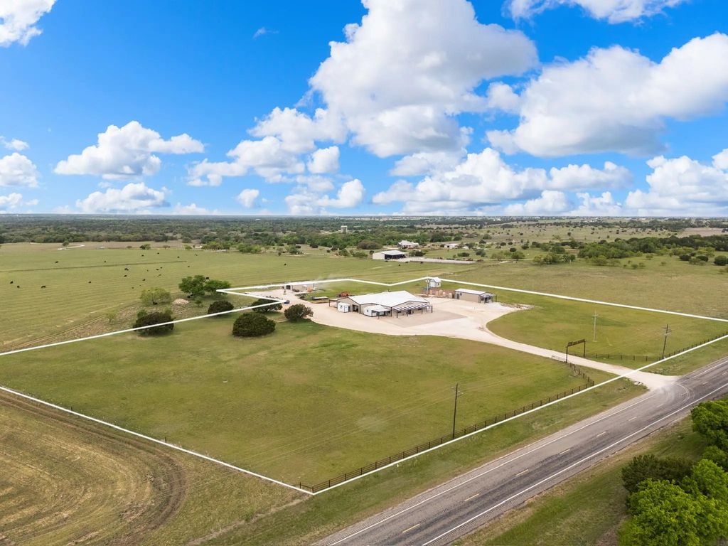 9685 Lone Star Parkway, Valley Mills