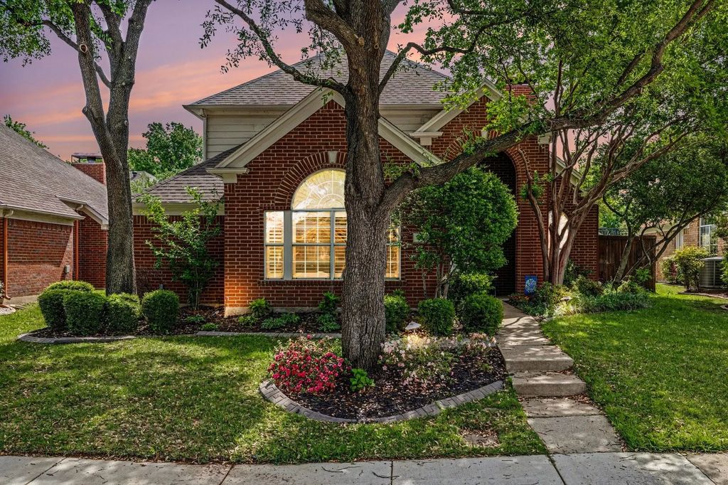 337 Touchdown Drive, Irving