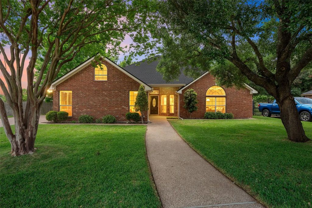 940 Cheyenne Trail, Hewitt
