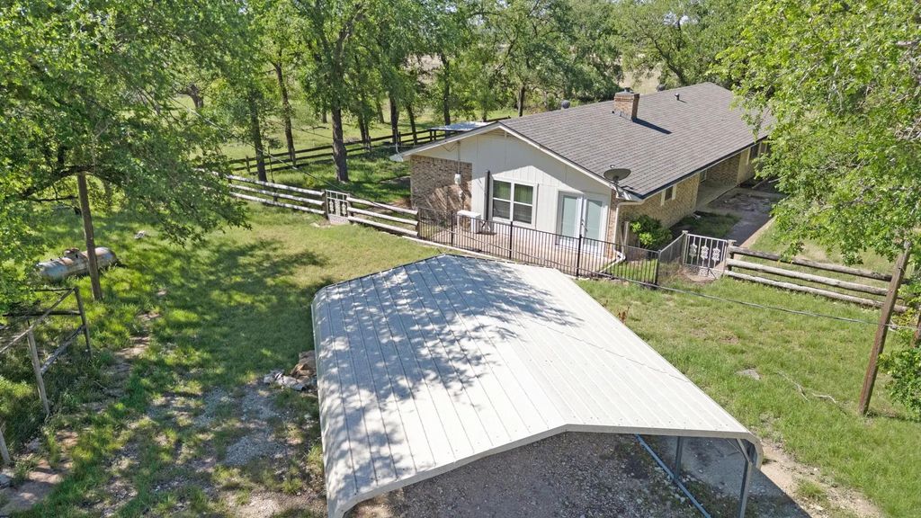 1830 Fm 221, Hamilton