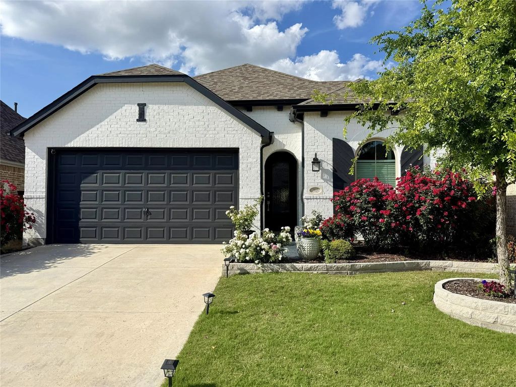1913 Jumper Fields Drive, Aubrey