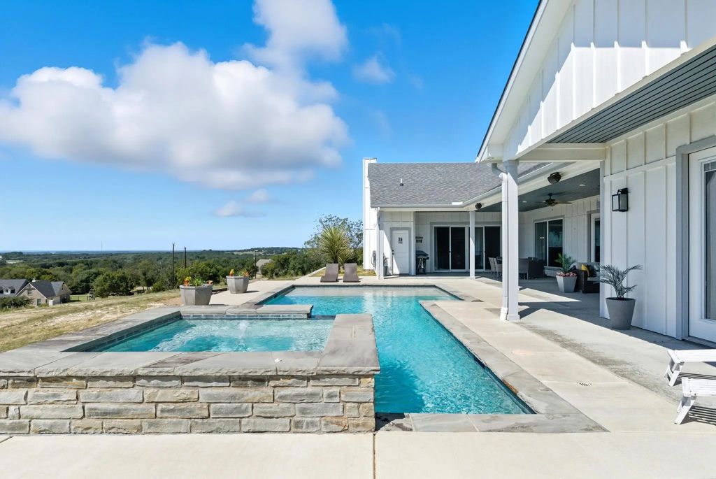 124 Mike Thornton Court, Weatherford