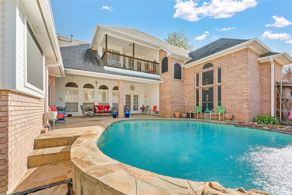 5519 Hunterwood Lane, Arlington
