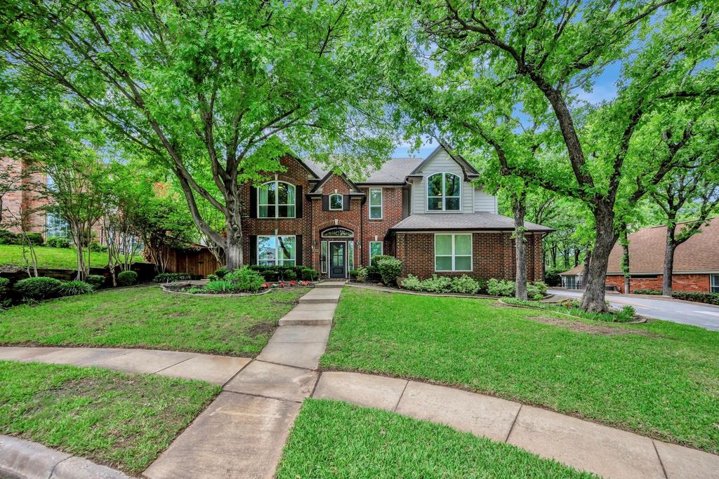 8555 Shadybrooke Court, North Richland Hills