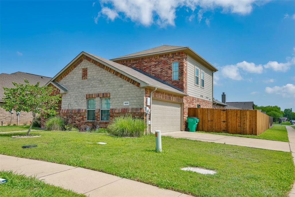 1800 Silver Oaks Drive, Gainesville