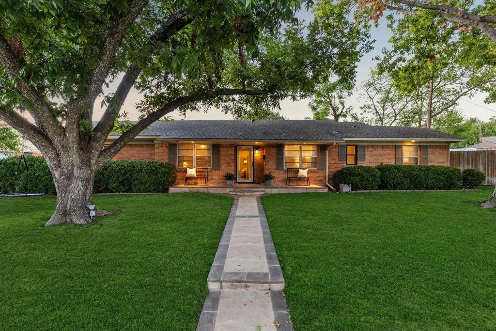 2127 Clarksdale Drive, Dallas