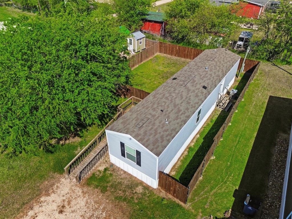 205 E Park Street, Frost