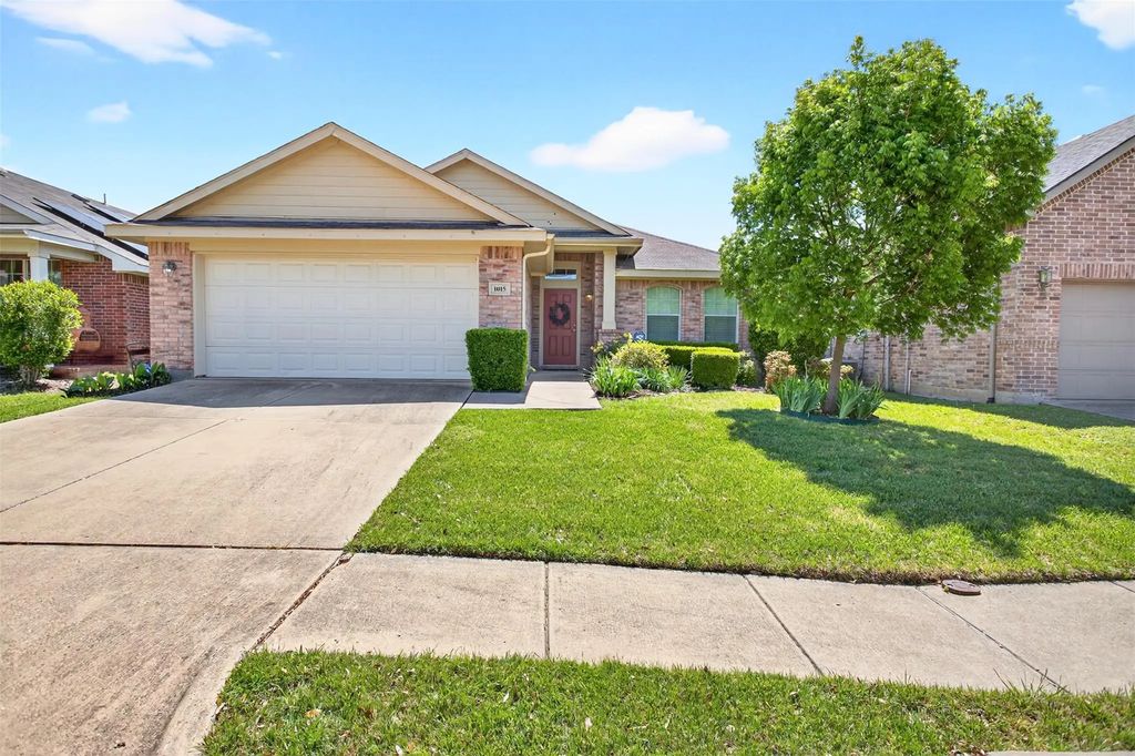 1015 Kimbro Drive, Forney
