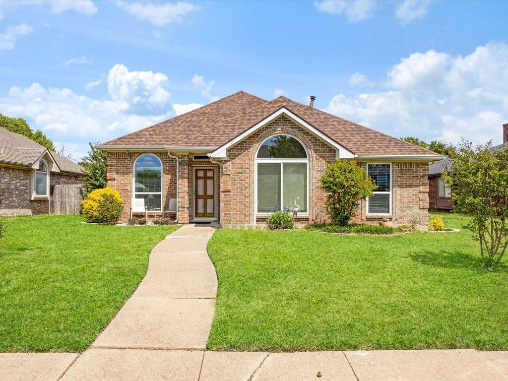 2104 Homestead Drive, Mesquite