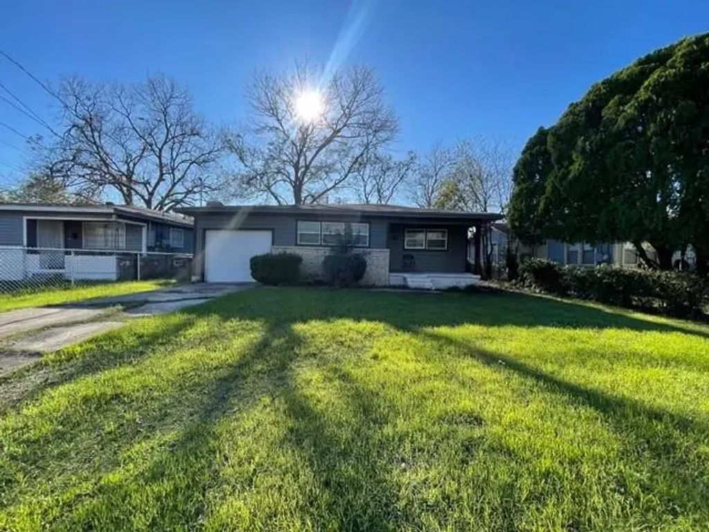 1813 S 19th Street, Waco