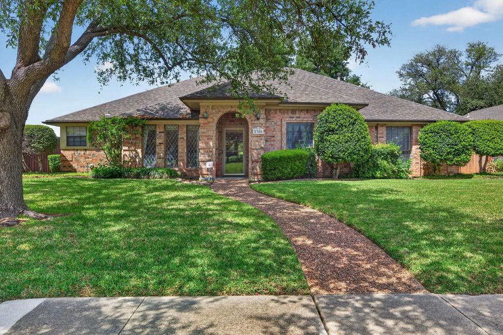 2305 Skiles Drive, Plano