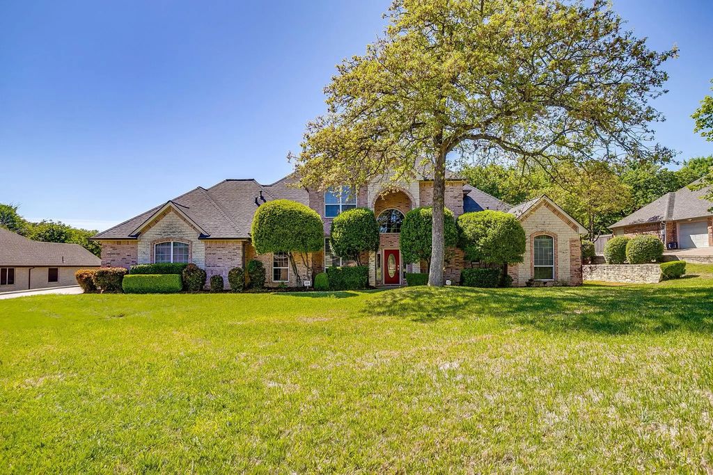312 Oak Ridge Drive, Burleson