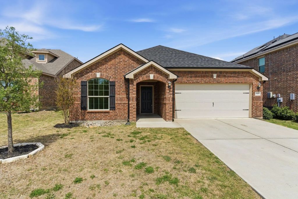 127 Bluebonnet Drive, Sanger
