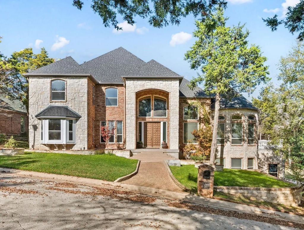 1 Churchill Downs, Duncanville