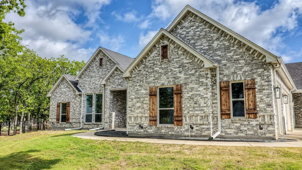 115 Post Oak Way, Weatherford
