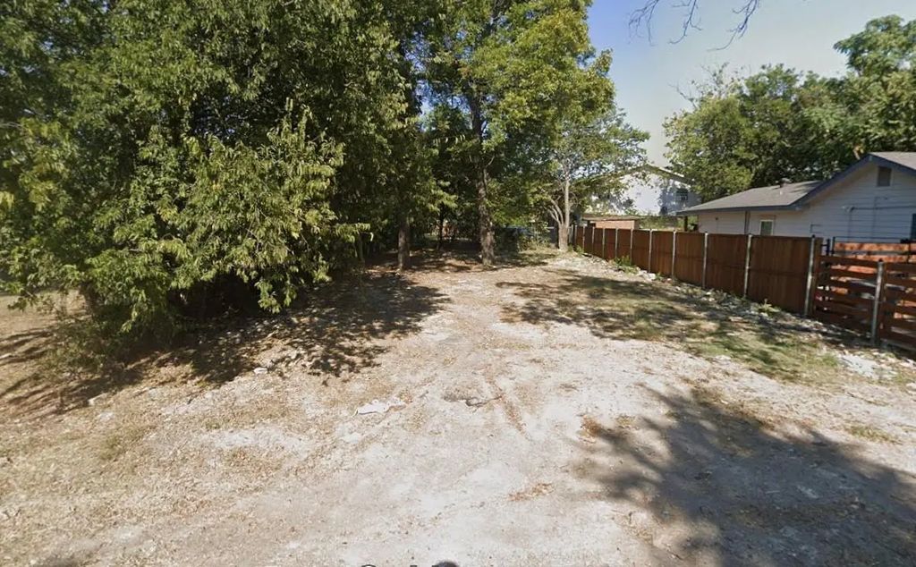 1538 Harris Court, Dallas