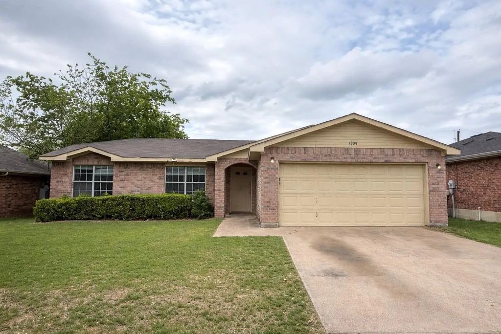 4809 Brianhill Drive, Fort Worth
