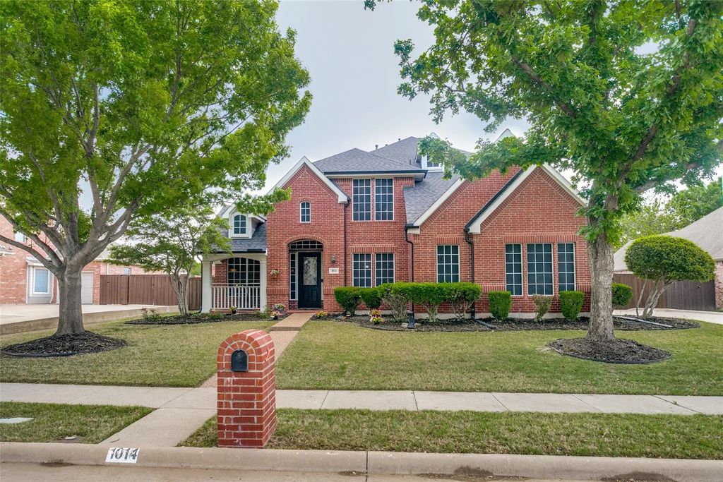 1014 Amesbury Drive, Murphy