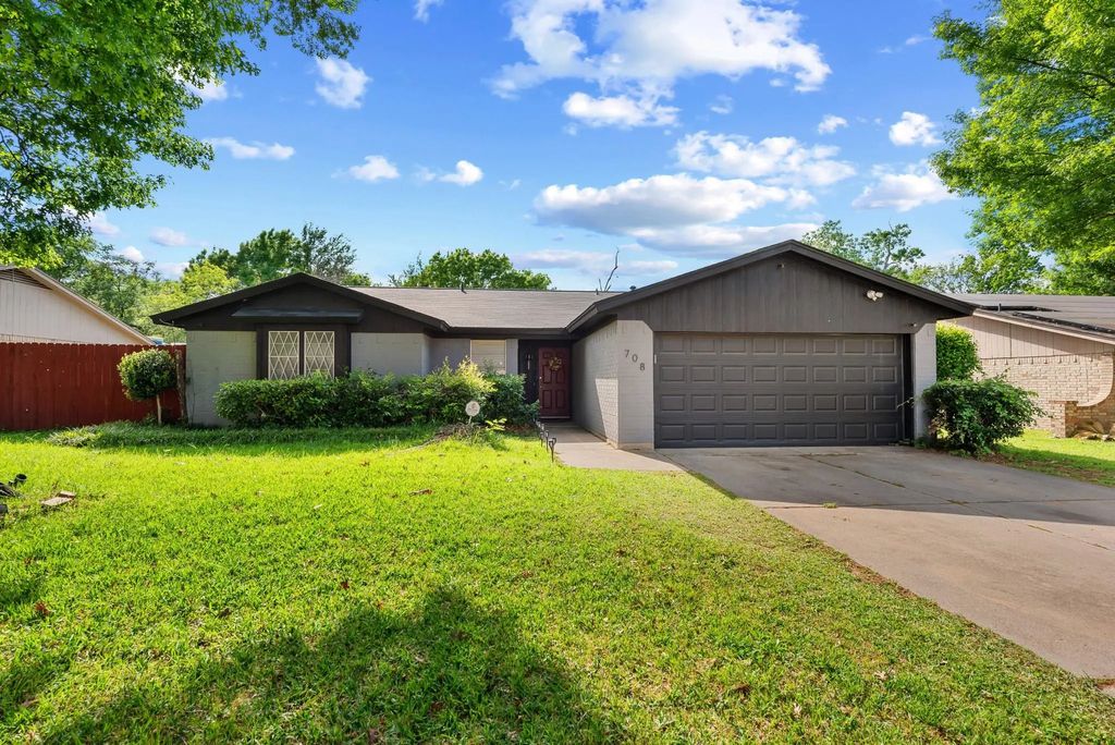 708 Del Mar Lane, Arlington