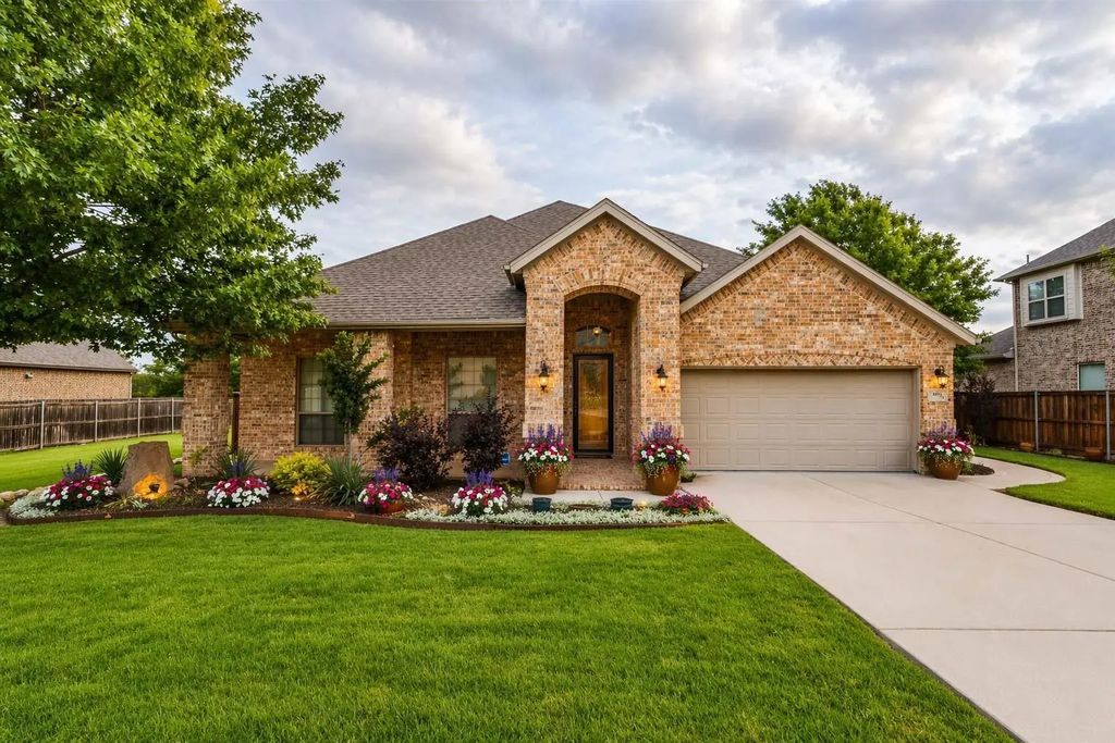 5916 Lamb Creek Drive, Fort Worth