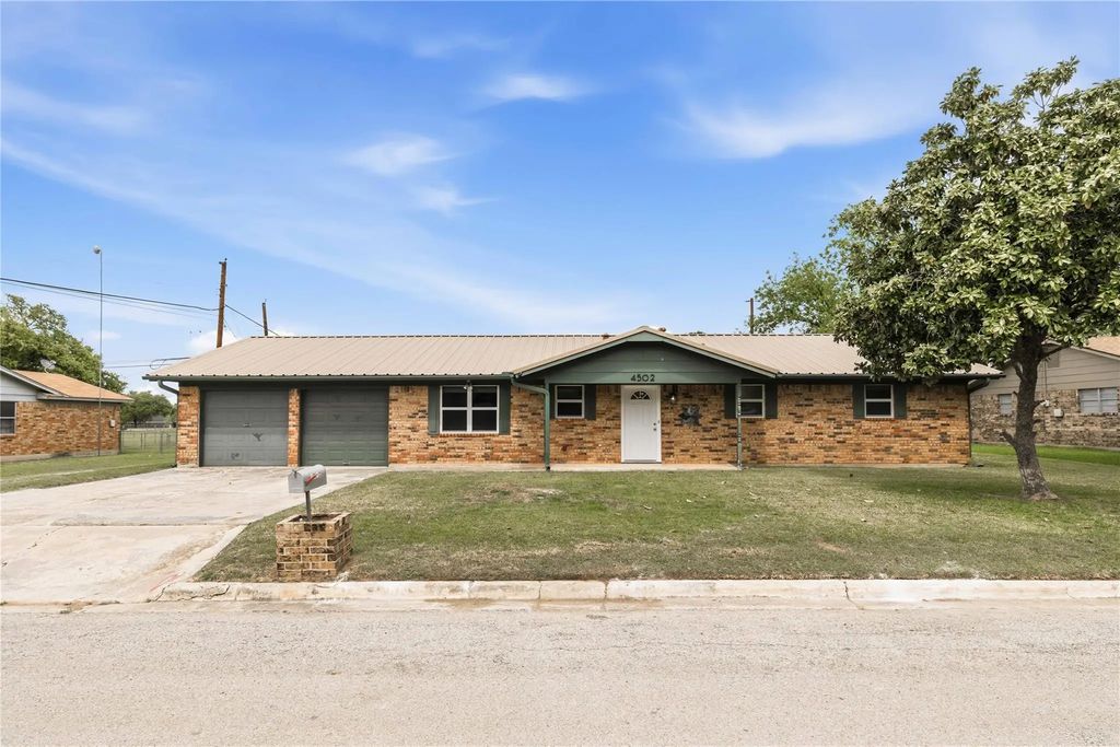 4502 Delwood Drive, Brownwood