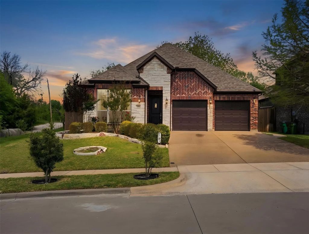 6904 Town Bridge Road, McKinney
