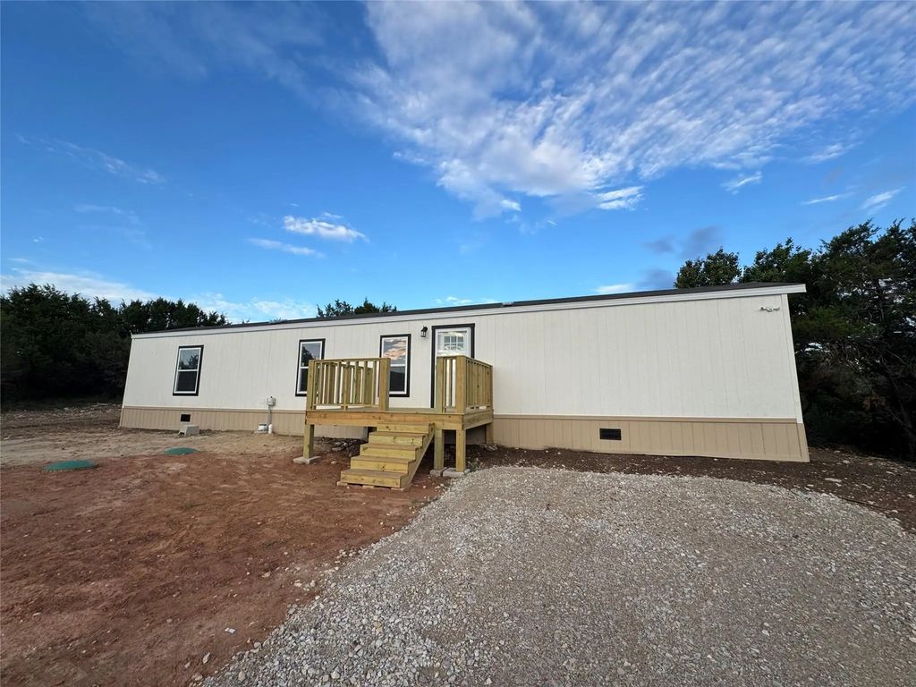 2225 Woodview Trail, Granbury