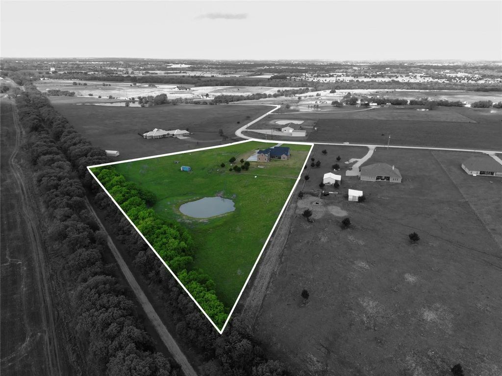 4299 County Road 1098, Celeste