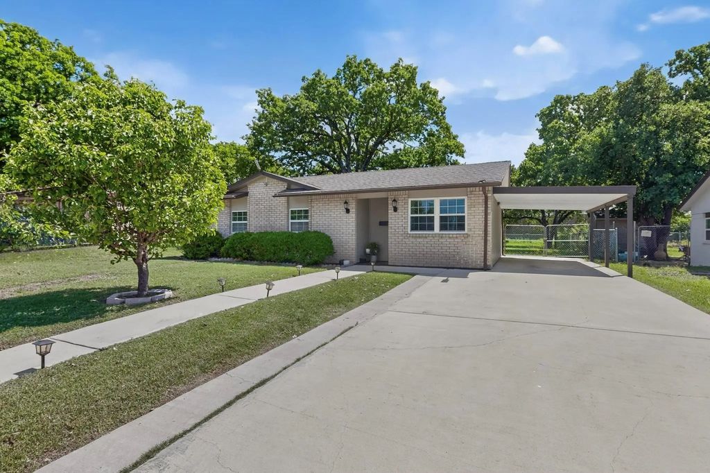 1414 Briarwood Drive, Mesquite
