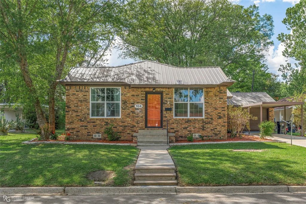 104 3rd Street Nw, Springhill