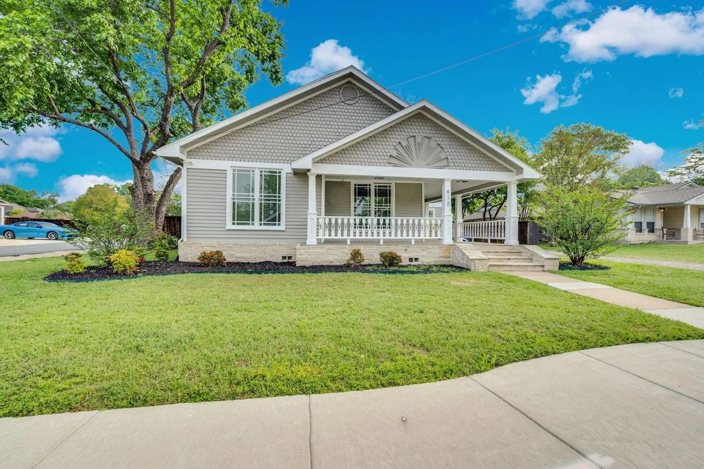 412 Royal Street, Waxahachie