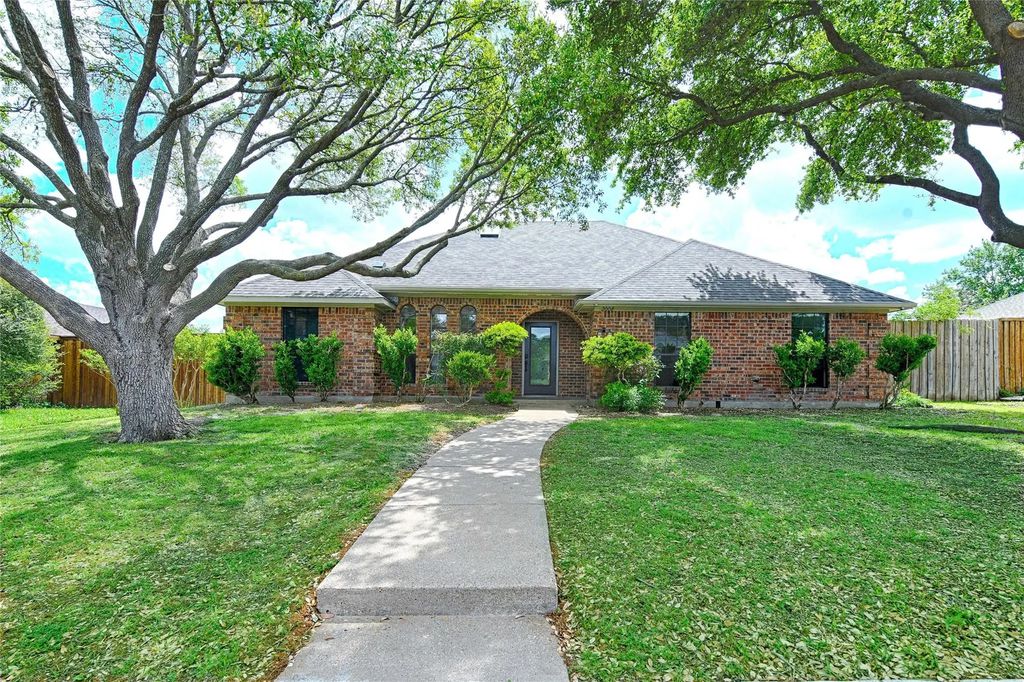 2008 Winona Drive, Plano