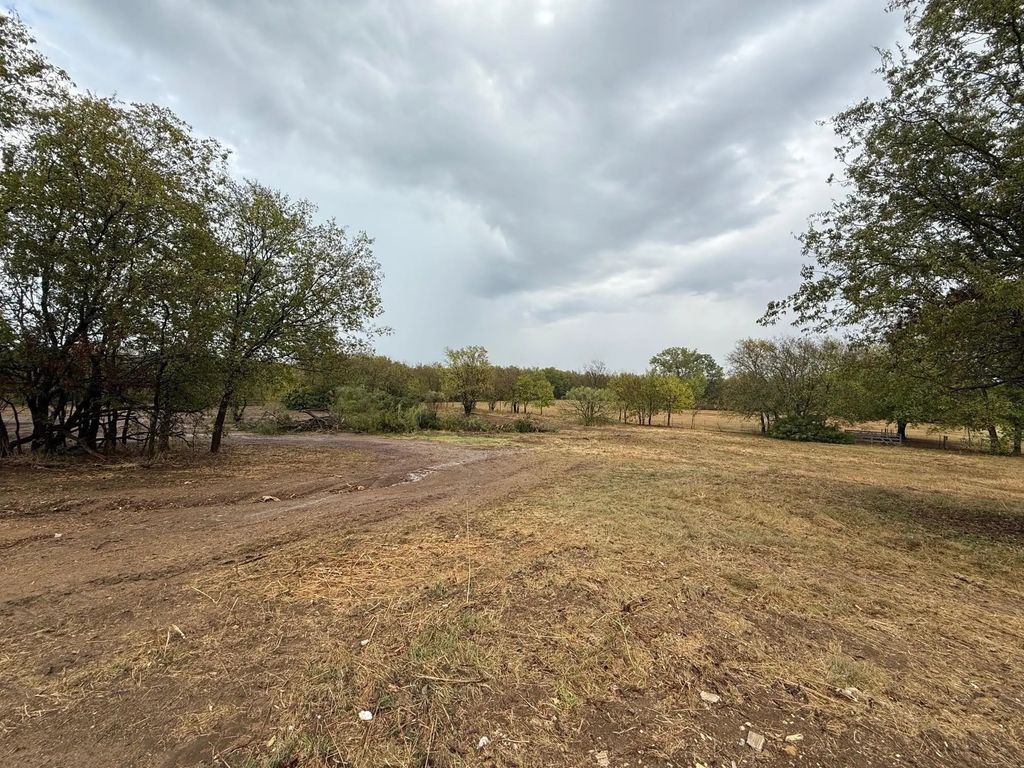 9520 Fm 2153, Aubrey